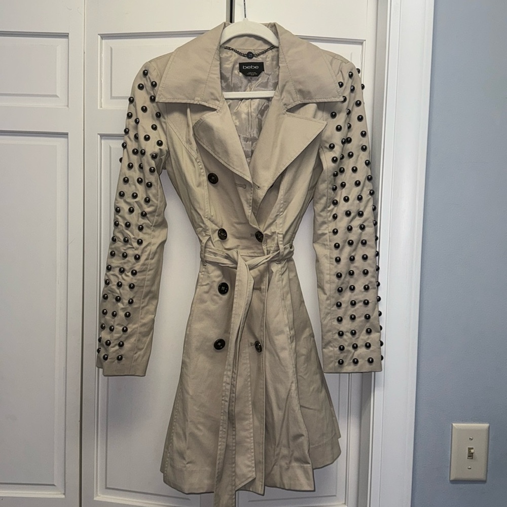 Bebe trench coat xs